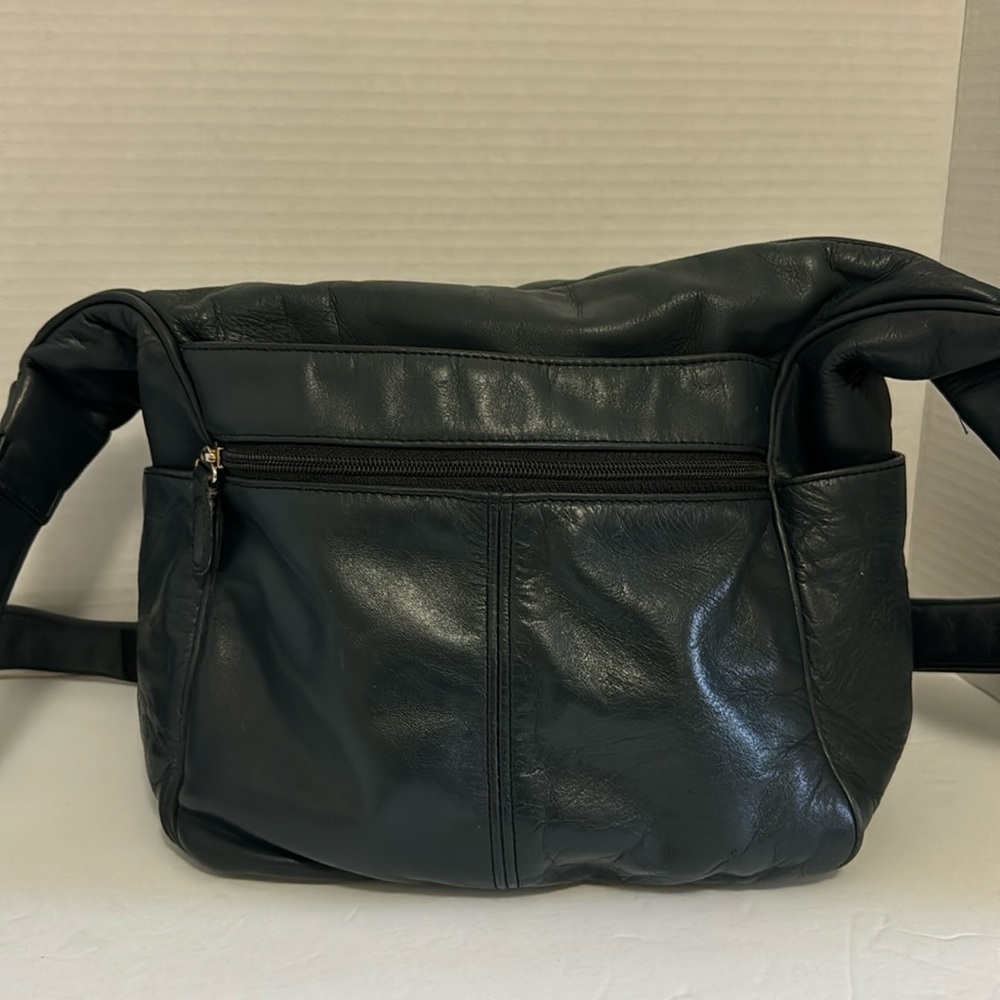 SAS Vintage Genuine Leather Shoulder Bag
